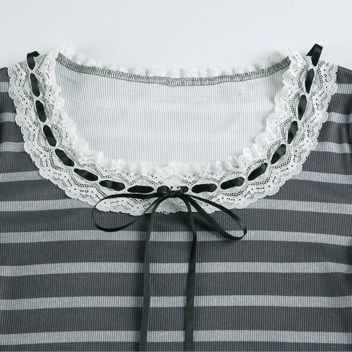 Chic Tie Lace Trim O-neck Striped Long Sleeve T-Shirt