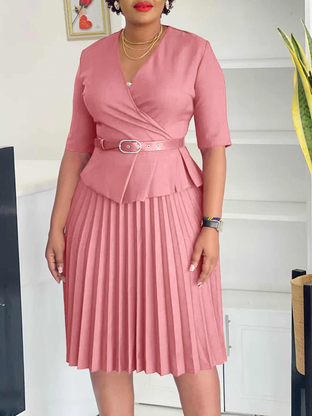 2025 New Fashion Plus Size Temperament Commuter V-neck Pleated Dress