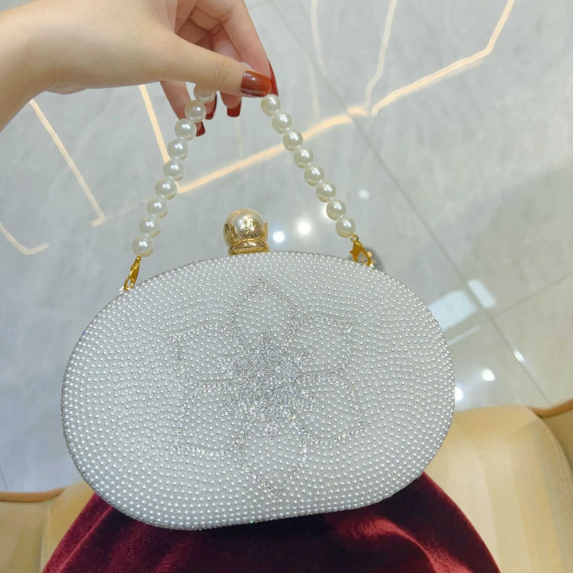 Delicate Beading Flower Pearl Studded Diamond Handbags