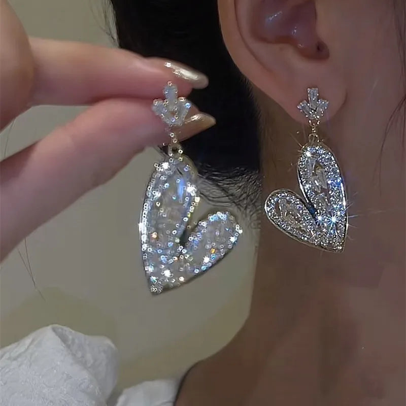 Black Rhinestone “Love” Earrings – Light Luxury Studs for Effortless Elegance