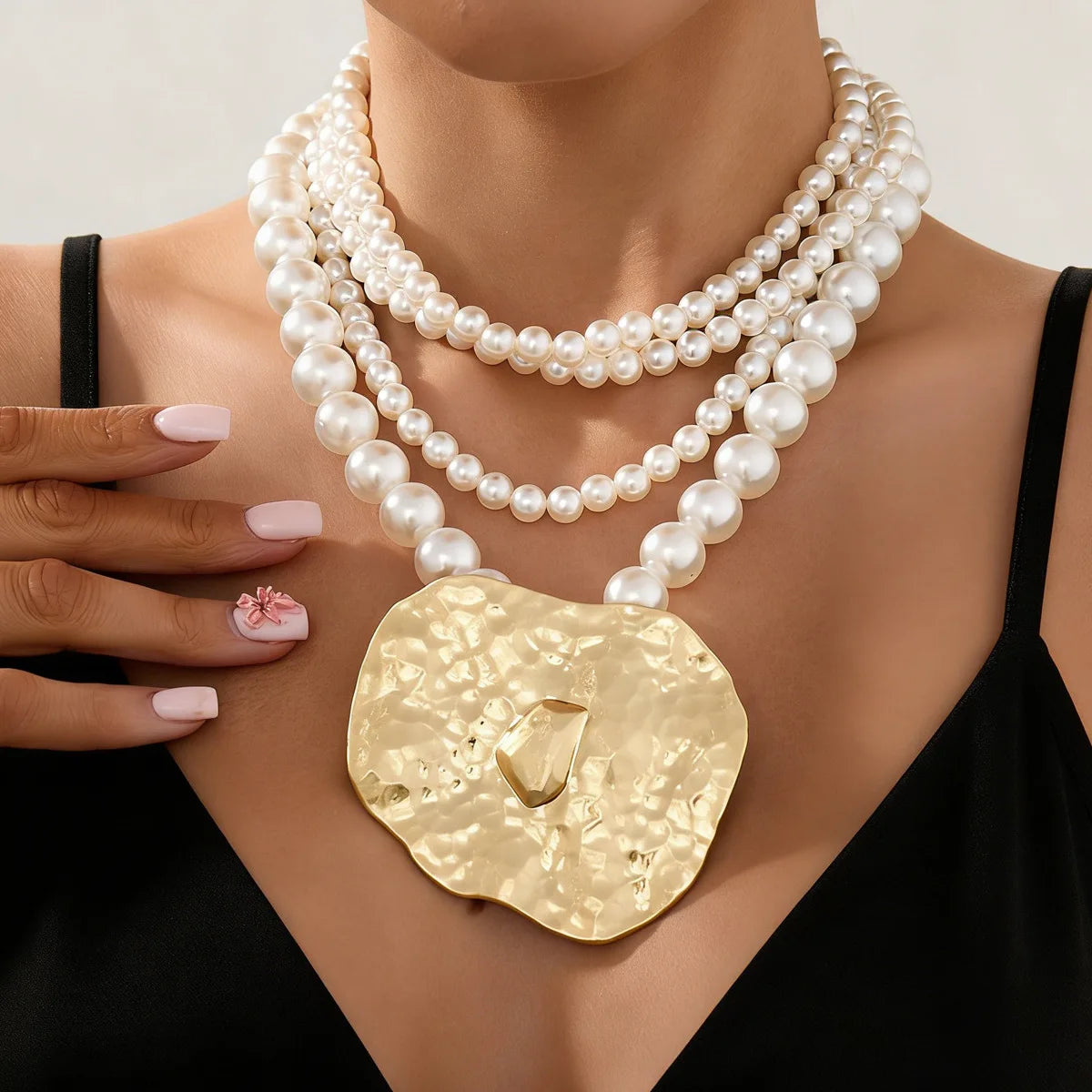 Vintage Big Pearls Necklace with Geometry Pendant for Women