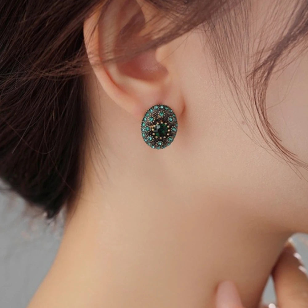 New Retro Romantic Green Oval Zircon Stud Earrings – Luxury Geometry Elegance