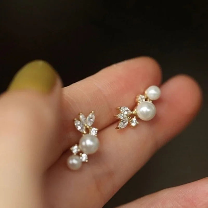 Graceful Gold Color/Silver Color Simulated Pearl Stud Earrings