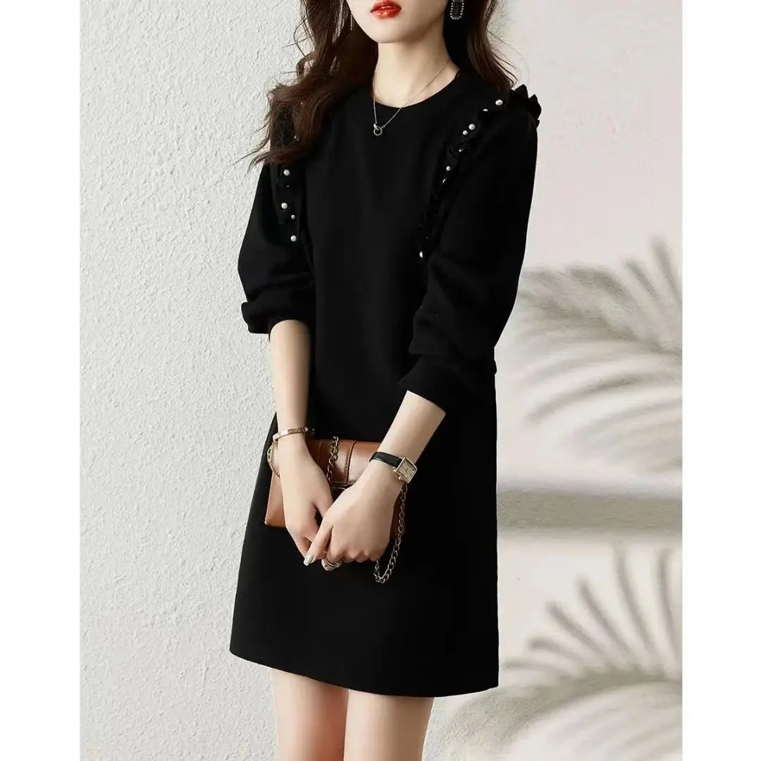 New Autumn and Winter Round Neck Loose Fit Long Sleeves and Knitted Dress