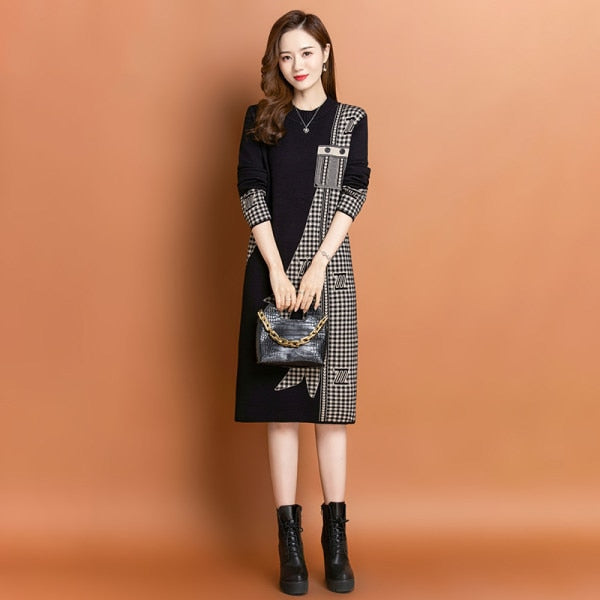 Designer Contrast Color Knit Sweater Dress