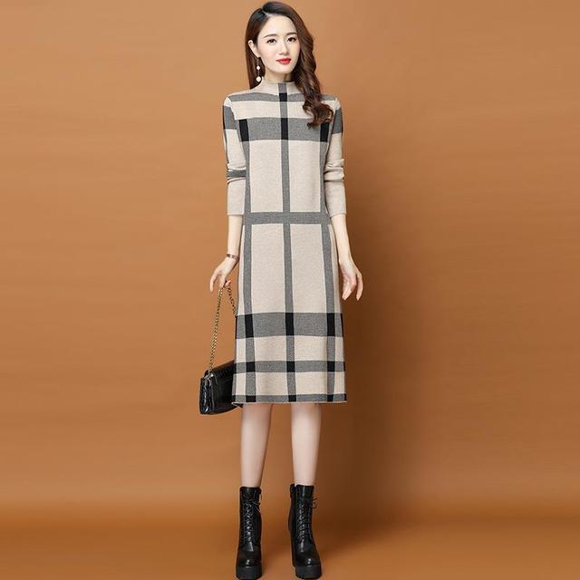 Designer Contrast Color Knit Sweater Dress