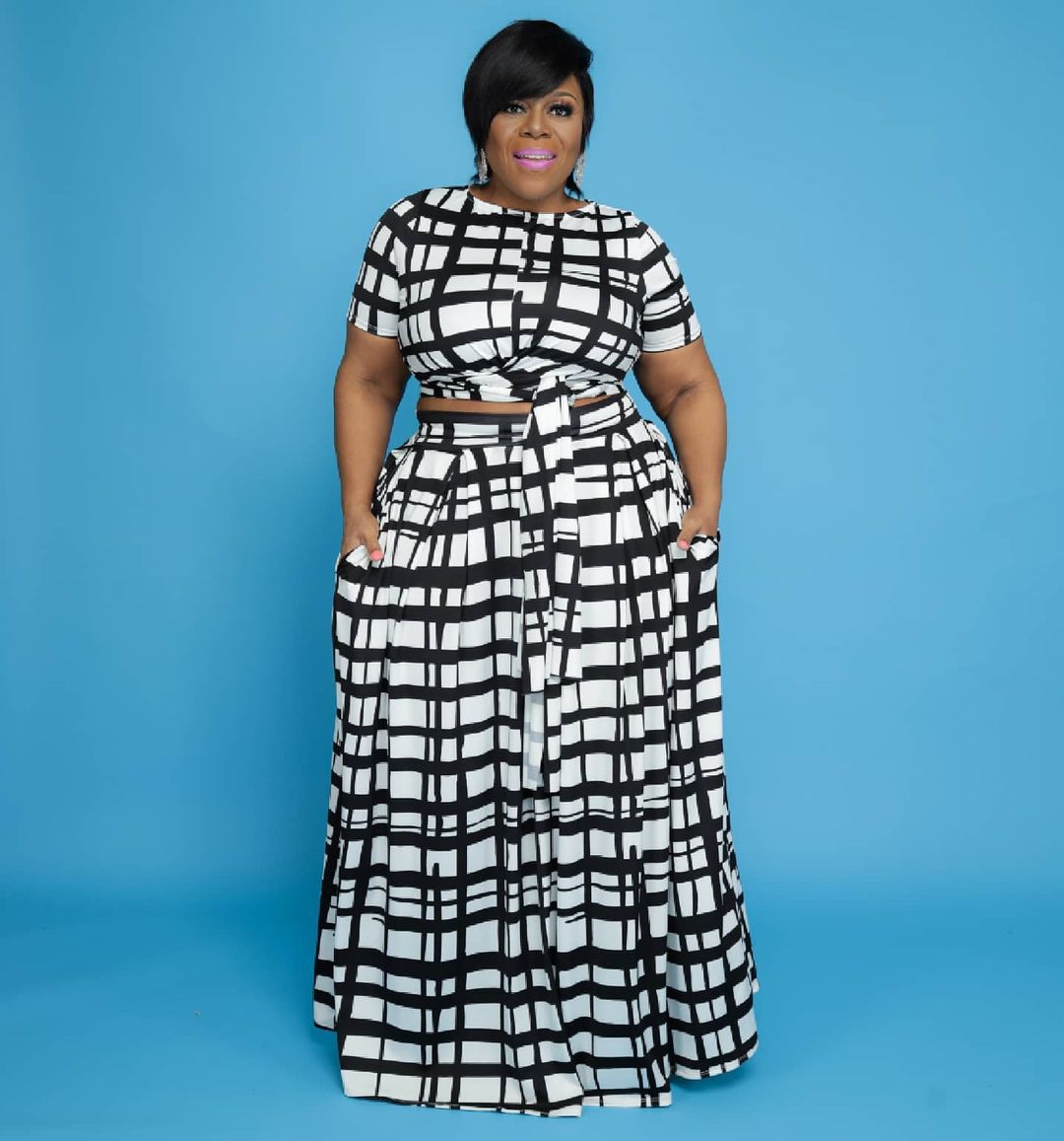 Plus Size Plaid Tie Up T-shirt and Maxi Skirts Two Piece Set