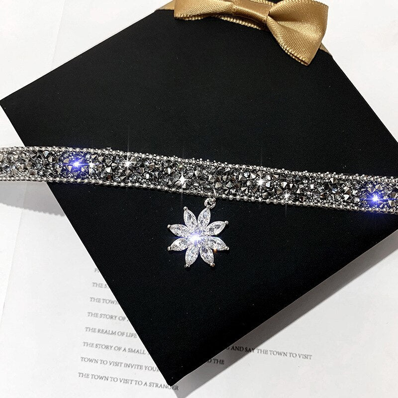 Fashion CZ Crystal Ice Flower Pendant