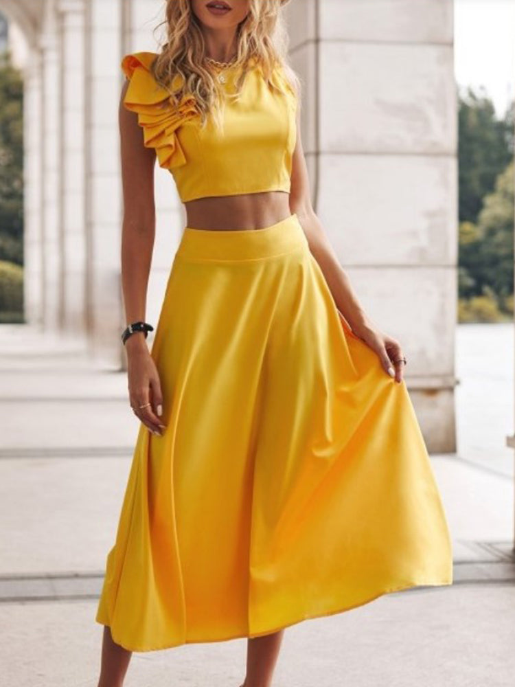Sexy Sleeveless Chic Top + Long Skirt Outfits